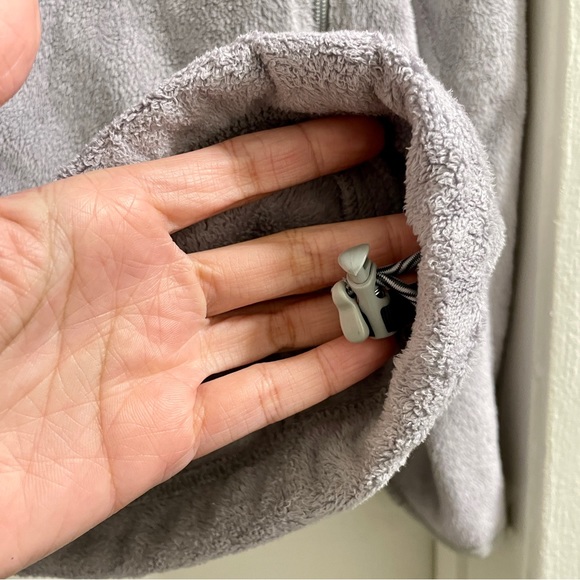 Mountain Hardwear fleece zip-up jacket - Picture 5 of 5